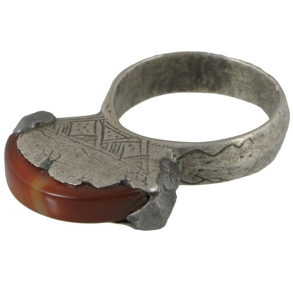Tuareg Silver Ring with Agate – Sahara Nomadic Ethnic Jewelry