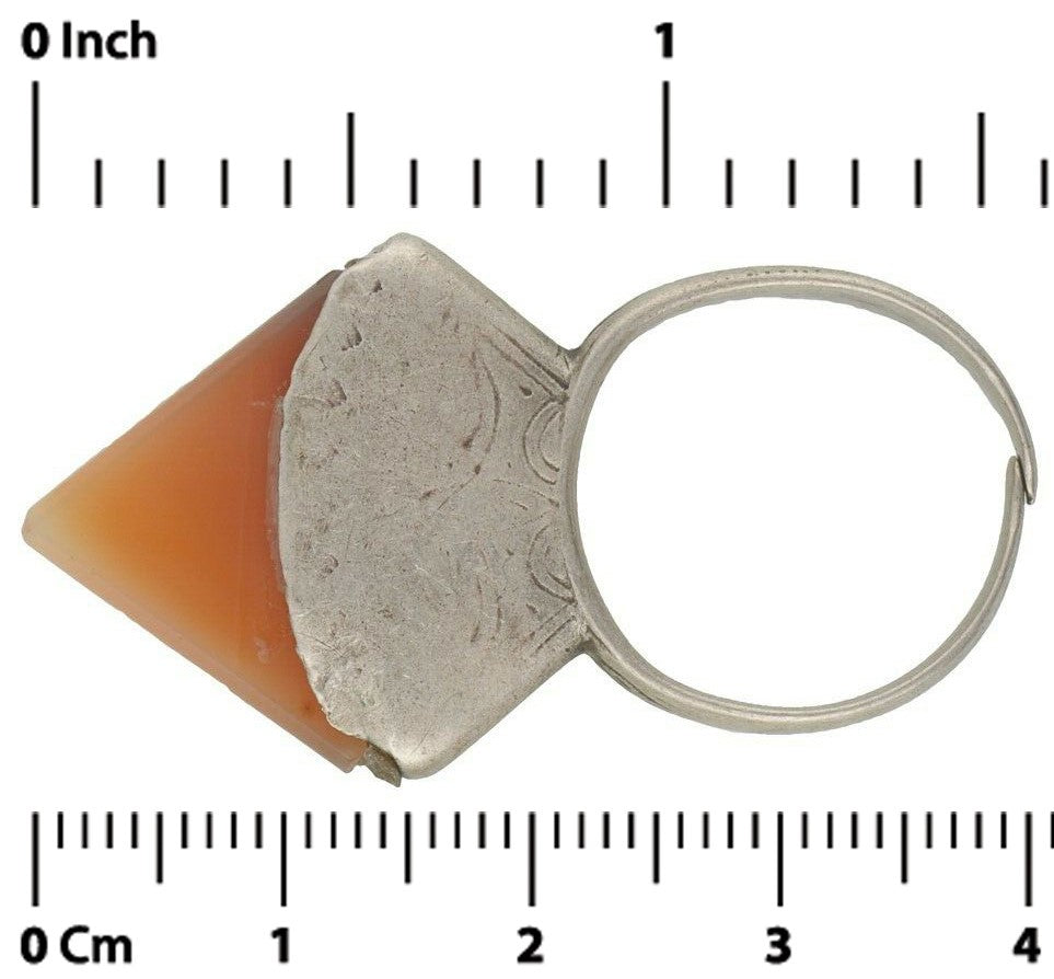 Vintage Tuareg Silver Ring with Carnelian – Sahara Nomad Heritage