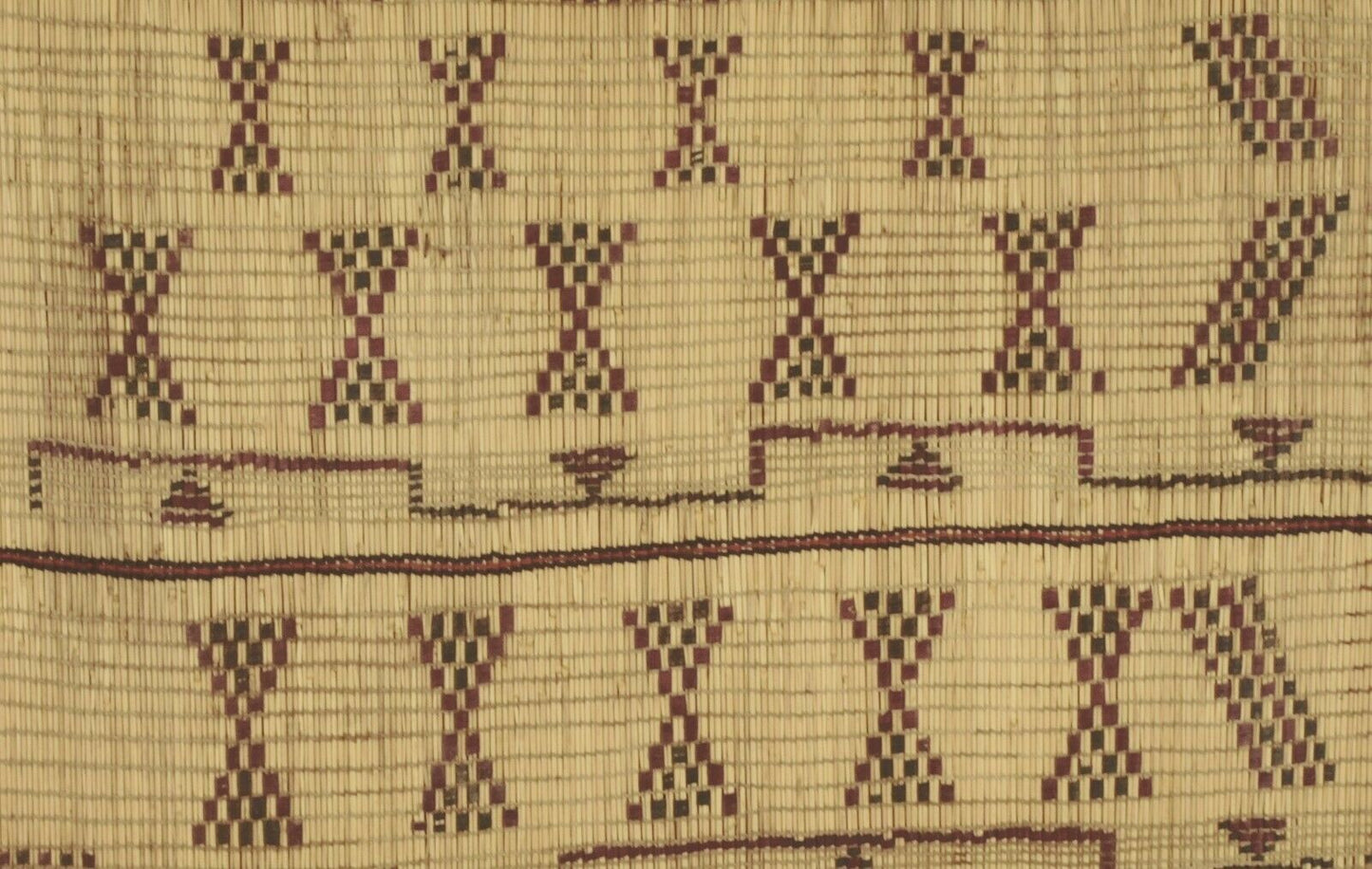 Authentic Tuareg Straw and Leather Mat – Nomad Ethnic Decor 82×46 cm