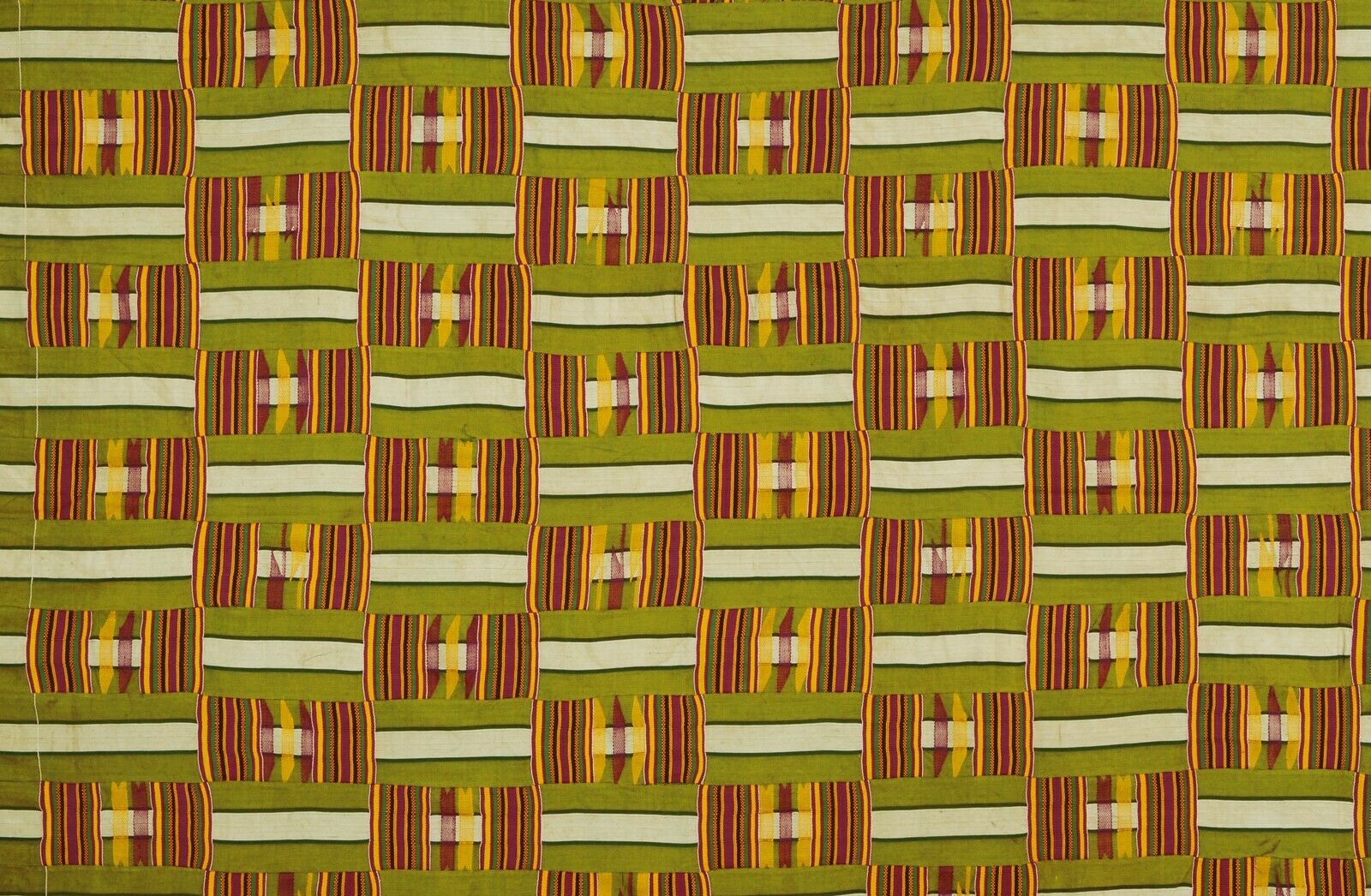 Handwoven Ashanti Kente 133″×83″ Vintage Man‑Size – 1960s/70s Ghana